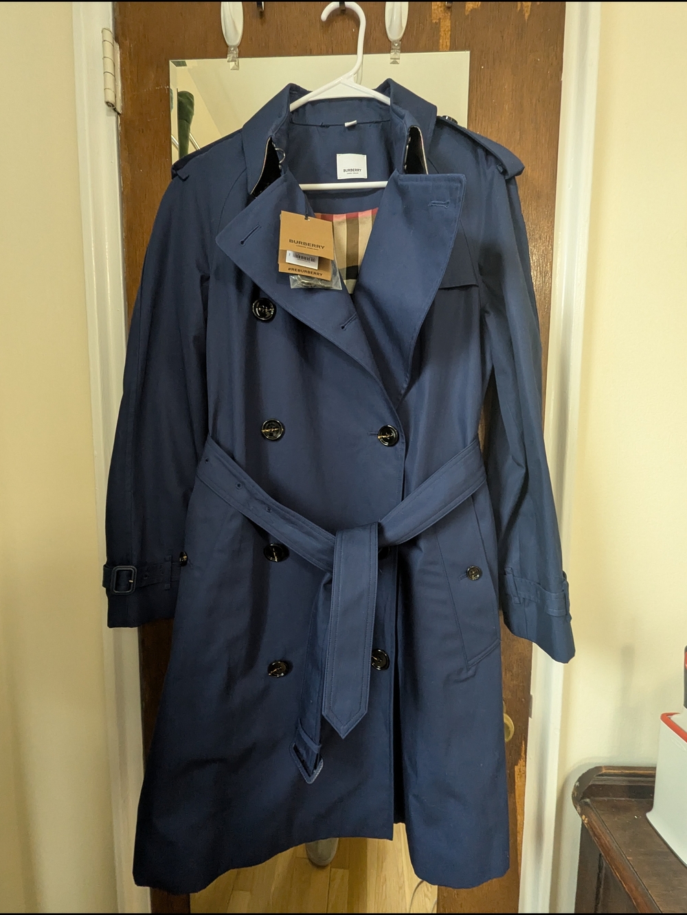 Burberry Hillington Navy Double-Breasted Belted Trench Coat, Sz US 6 - Picture 6 of 11